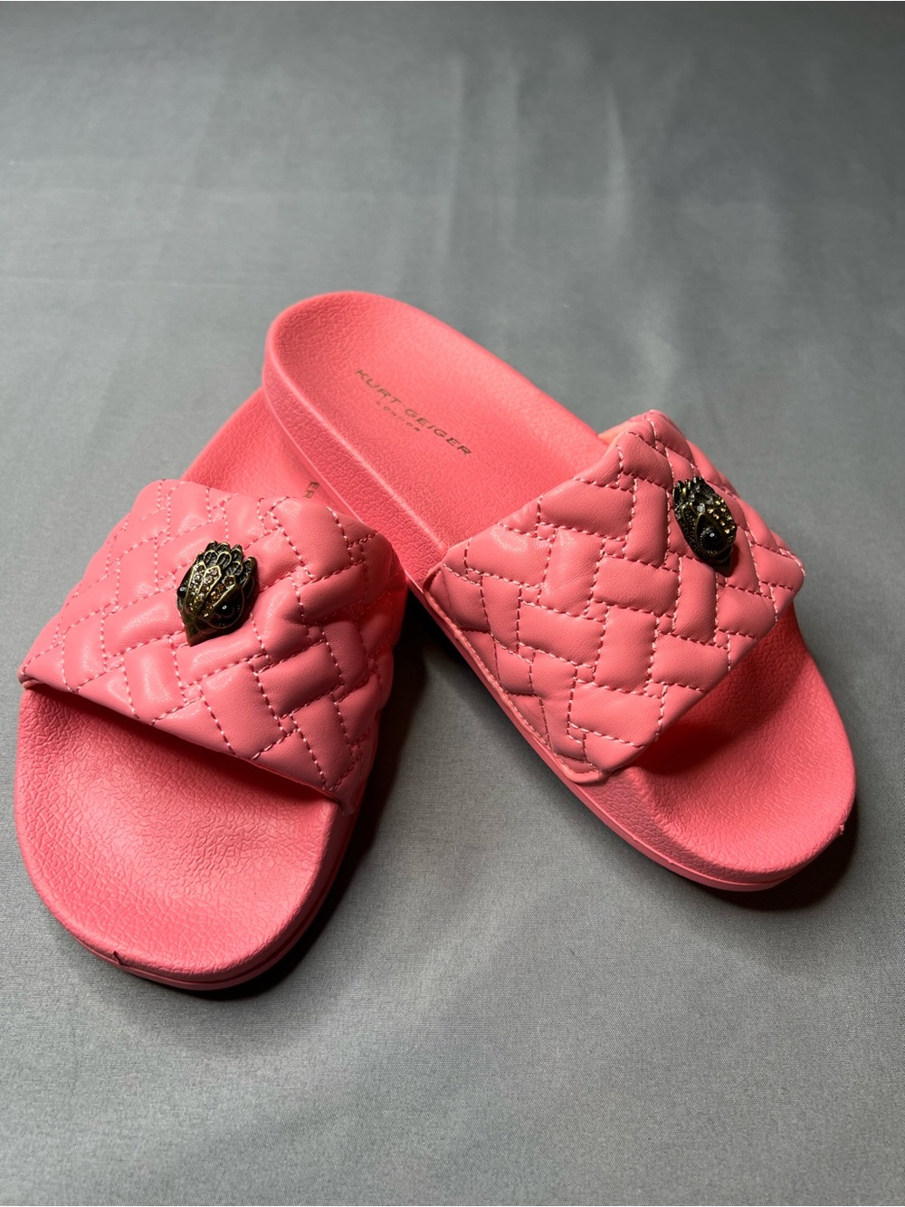 Kurt Geiger Meena Eagle Salmon Slide Sandals Size 5 – Quilted Eagle Head